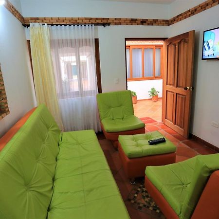 فيلا دي ليفا Apartahotel La Gran Familia المظهر الخارجي الصورة