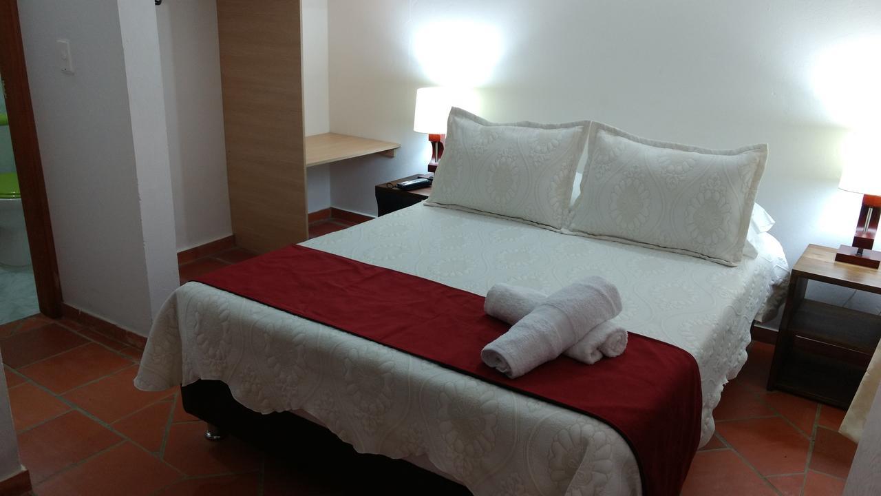 فيلا دي ليفا Apartahotel La Gran Familia المظهر الخارجي الصورة